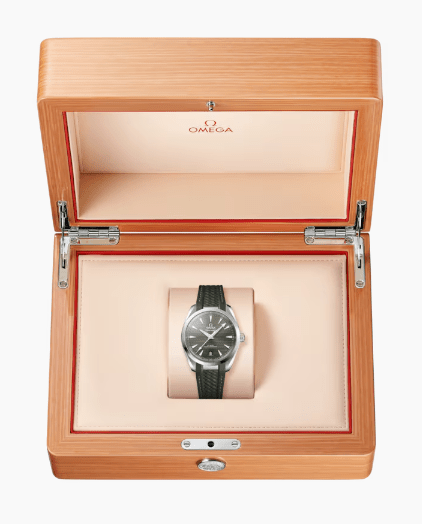 Omega Seamaster Aqua Terra 150M 220.12.38.20.10.001 Bandiera Jewellers