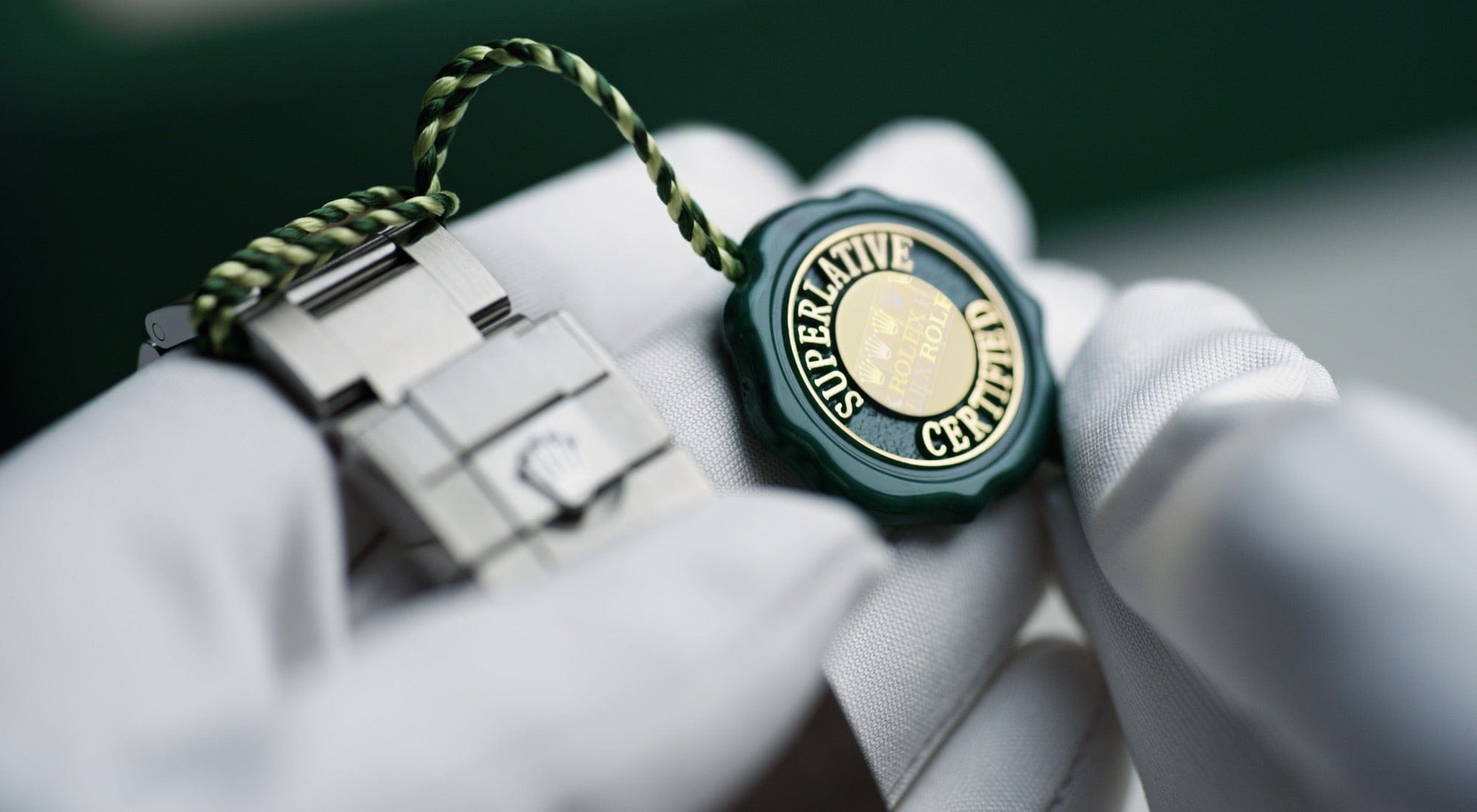 rolex watchmaking know-how - touch of gold