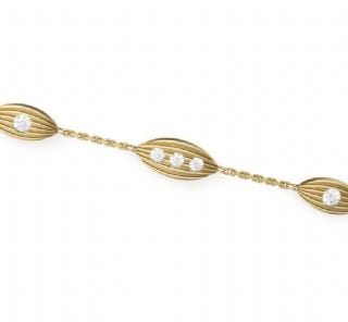 NC Rae Jewellery - Bracelet Noam Carver 14K Yellow Gold Rae 3 Station Bracelet