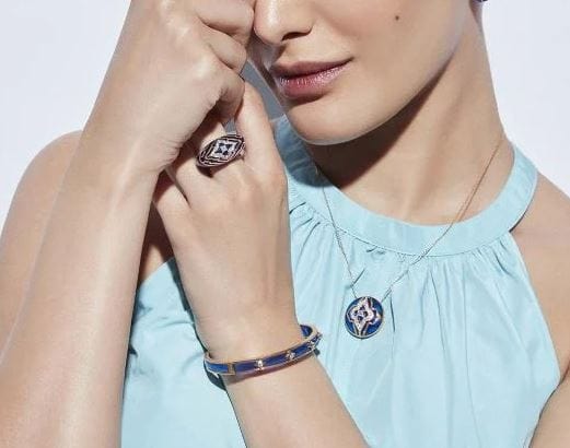 Farah Khan Jewellery - Bracelet Farah Khan 18K Yellow Gold 8mm Aruba Blue Ceramic Hinged Bangle